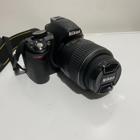 Nikon D 3100 digital